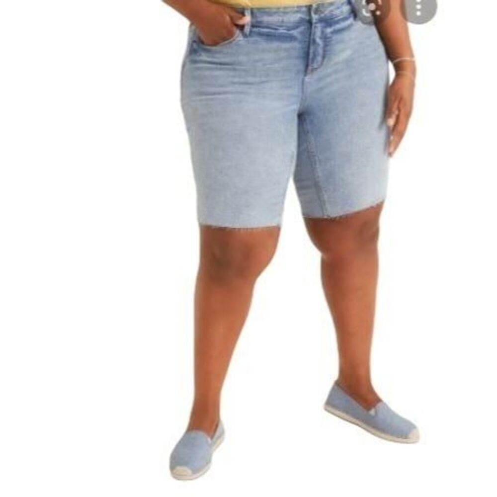 Old Navy Womens Pants Light Blue 12 Bermuda Jean Shorts Plus Size Mid Rise Stret